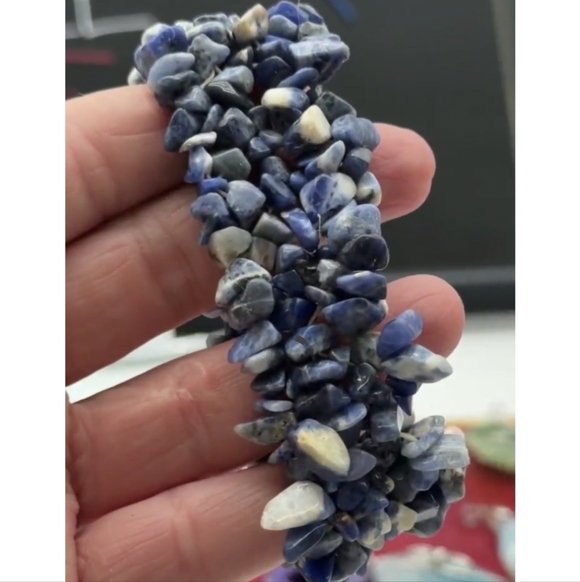 Bracelet Sodalite Natural Stone Chips Mesh Stretch - Picture 2 of 4
